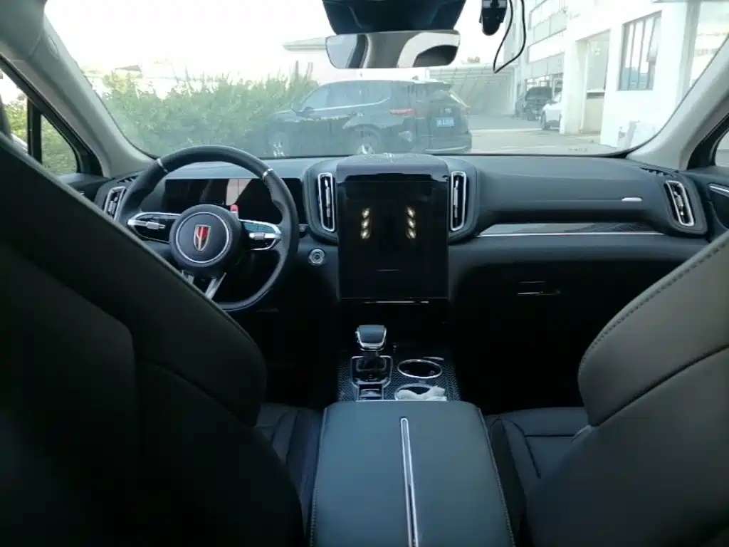 Hongqi Hongqi HS3 PHEV — миниатюра 14