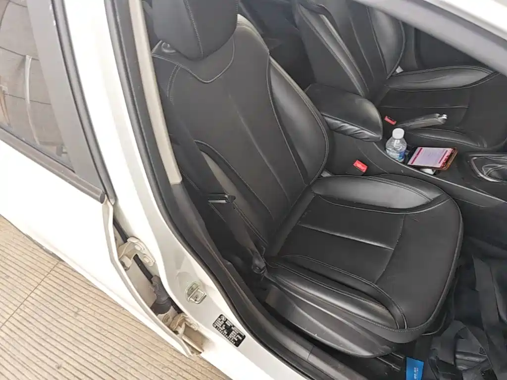 Buick Excelle — миниатюра 20
