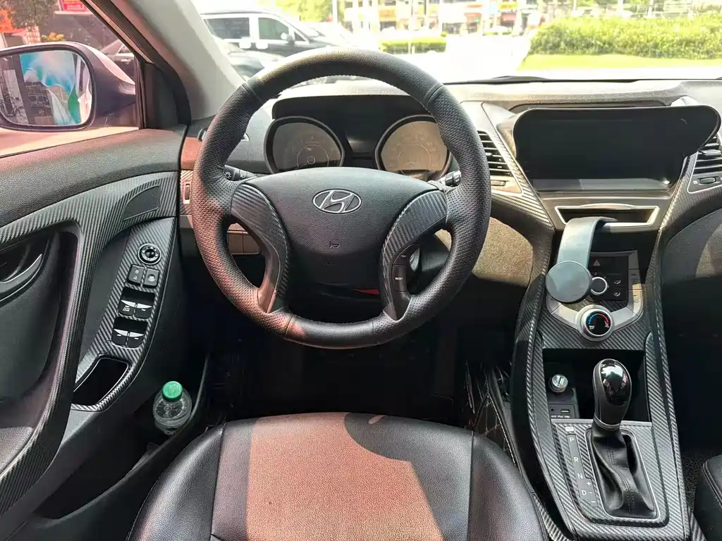 Hyundai Elantra Langdong — миниатюра 17