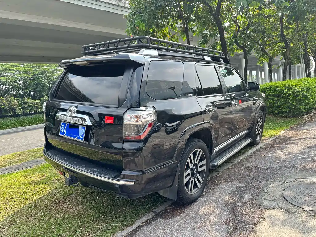 Toyota 4Runner — миниатюра 3