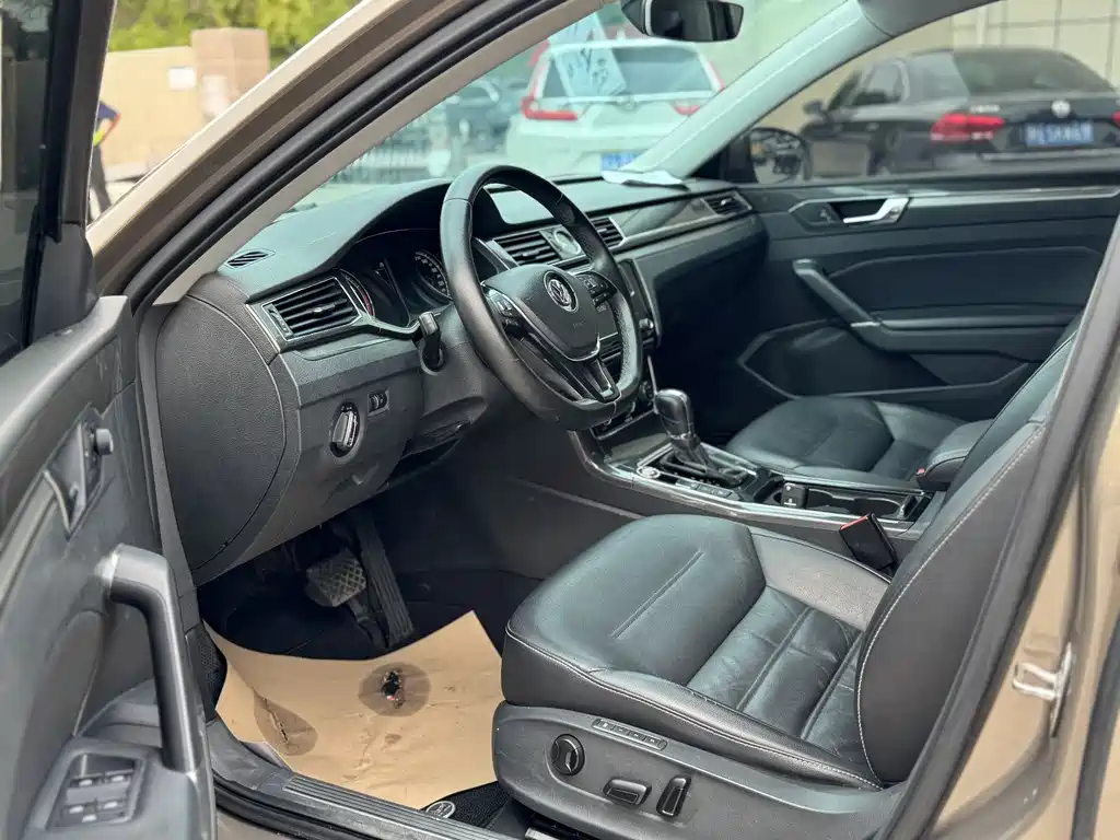 Volkswagen Passat 2016 330TSI DSG