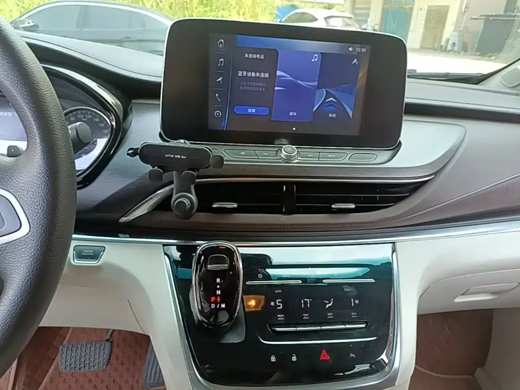 Buick GL8 — миниатюра 13