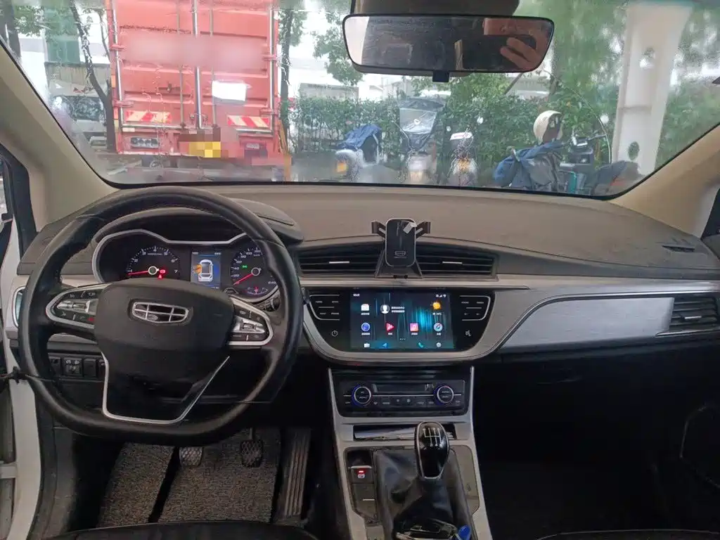 Geely Emgrand GS — миниатюра 5