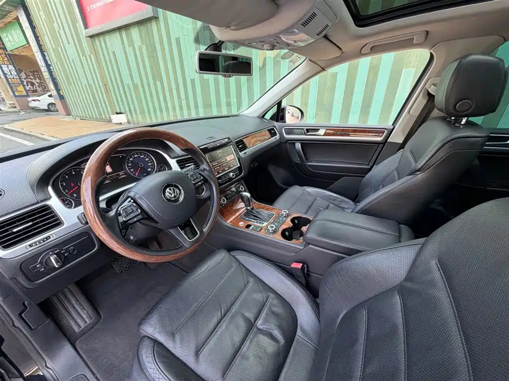 Volkswagen Touareg 2011 3.0TSI
