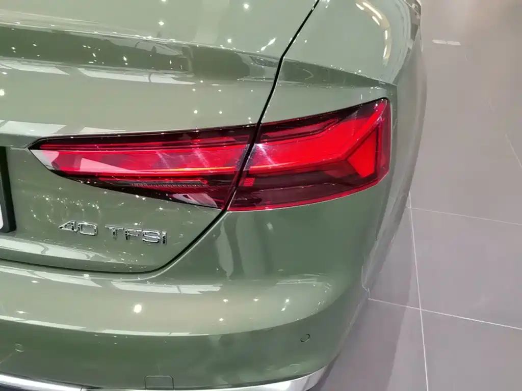 Audi A5 (Import) — миниатюра 8