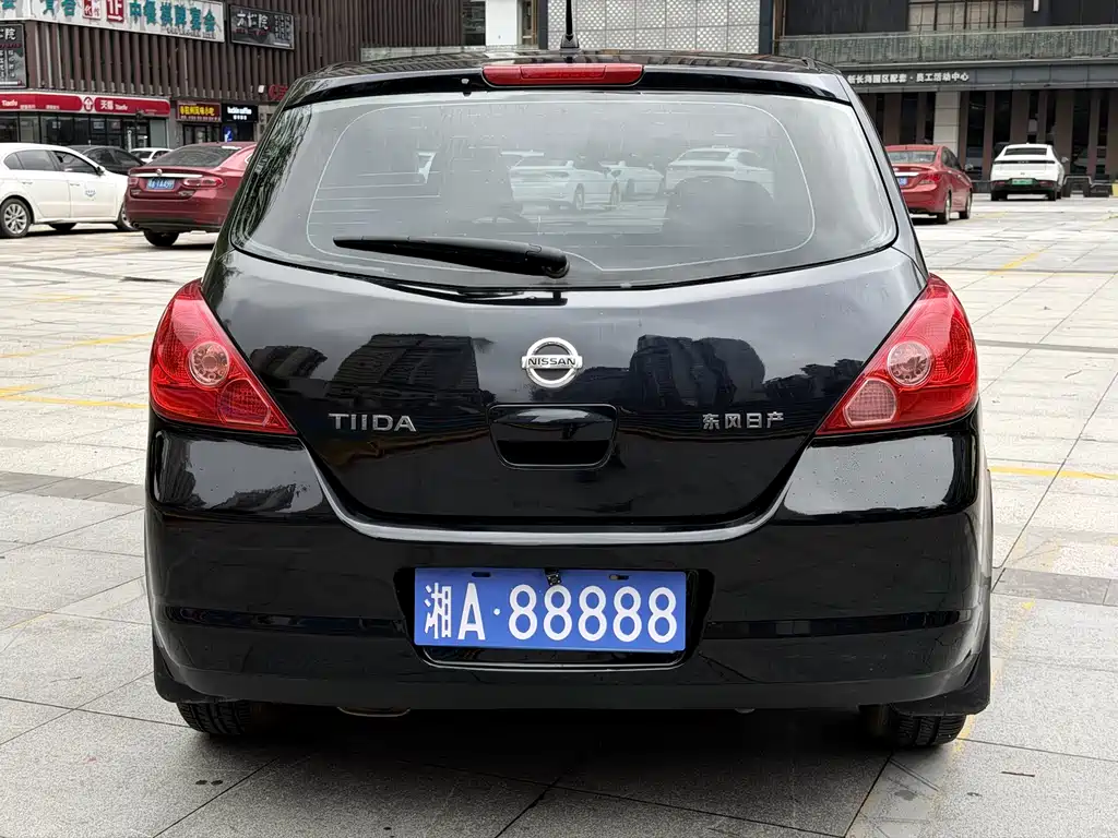 Nissan Tiida 2008 1.6L MT
