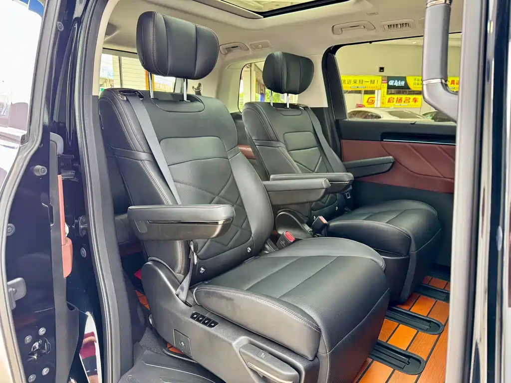GAC Motor Trumpchi E8 PHEV — миниатюра 11