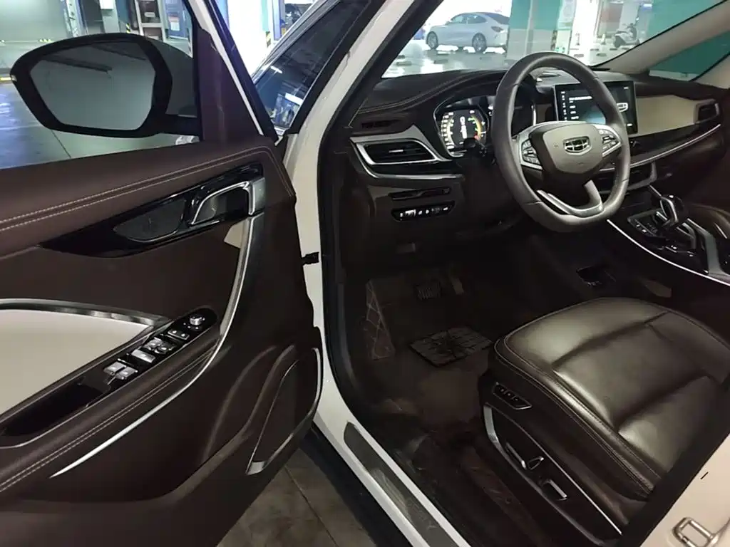 Geely Jia Ji New Energy — миниатюра 16