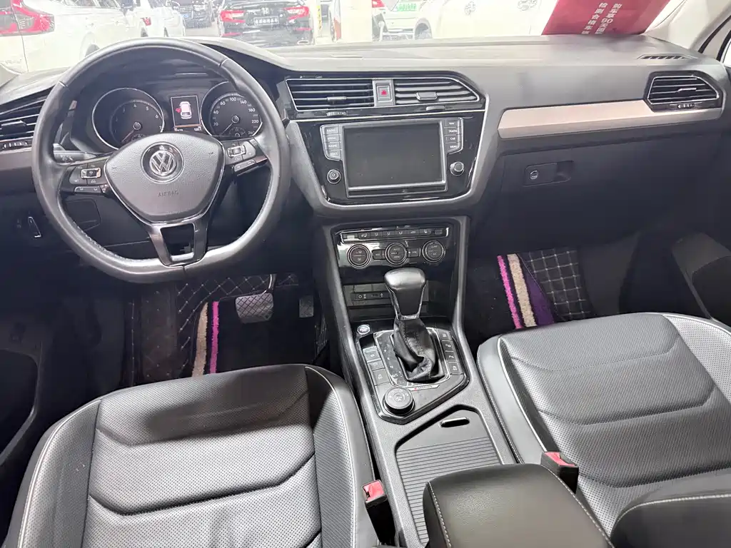 Volkswagen Tiguan L — миниатюра 13