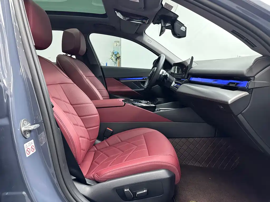 BMW 5 Series — миниатюра 10