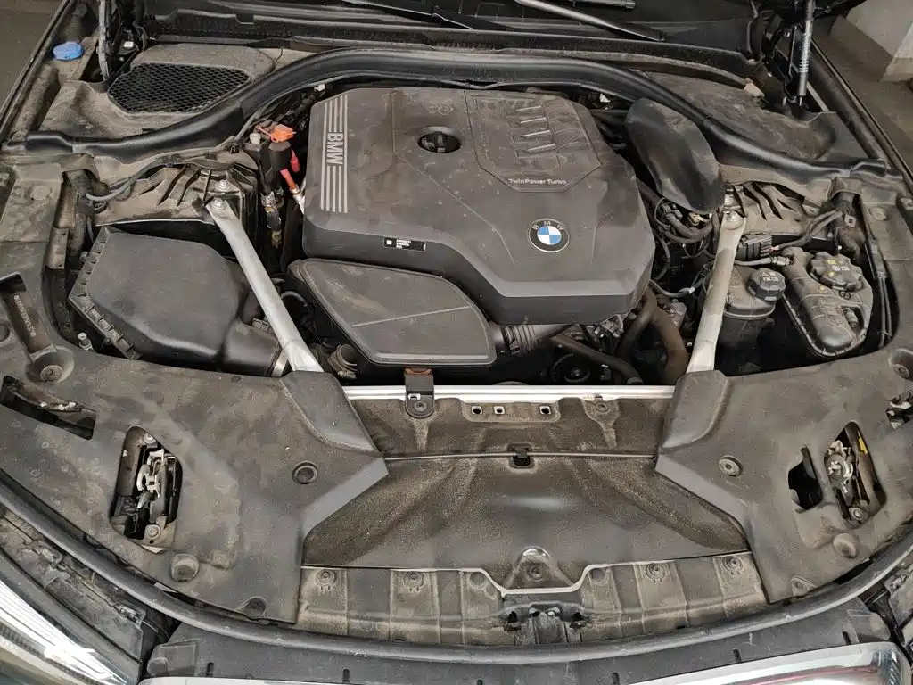 BMW 5 Series — миниатюра 21