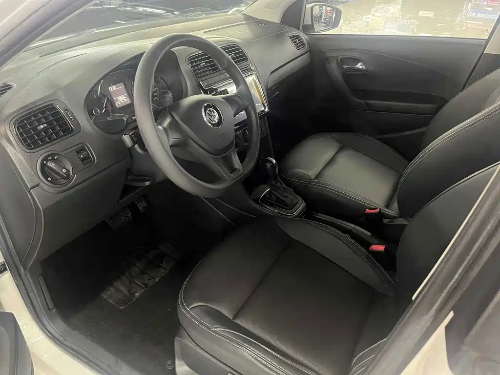 Volkswagen Polo — миниатюра 6