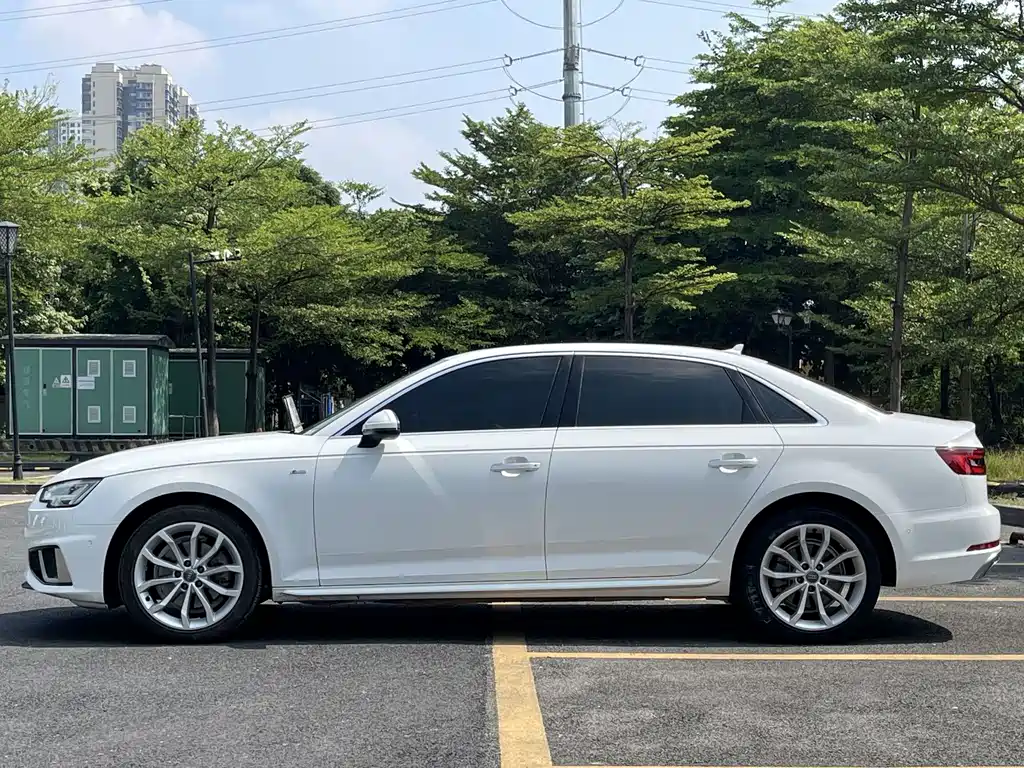 Audi A4L — миниатюра 7