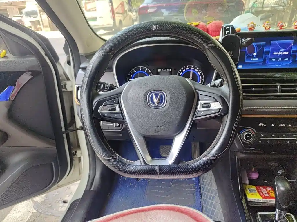 Changan Eado DT — миниатюра 6