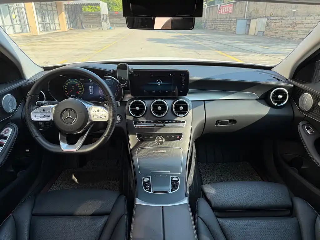 Mercedes-Benz C-Class — миниатюра 5