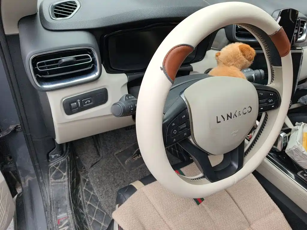 Lynk & Co 02 — миниатюра 6