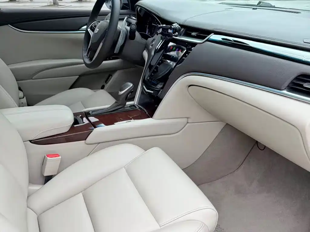 Cadillac XTS — миниатюра 6
