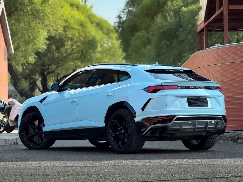 Lamborghini Urus — миниатюра 4