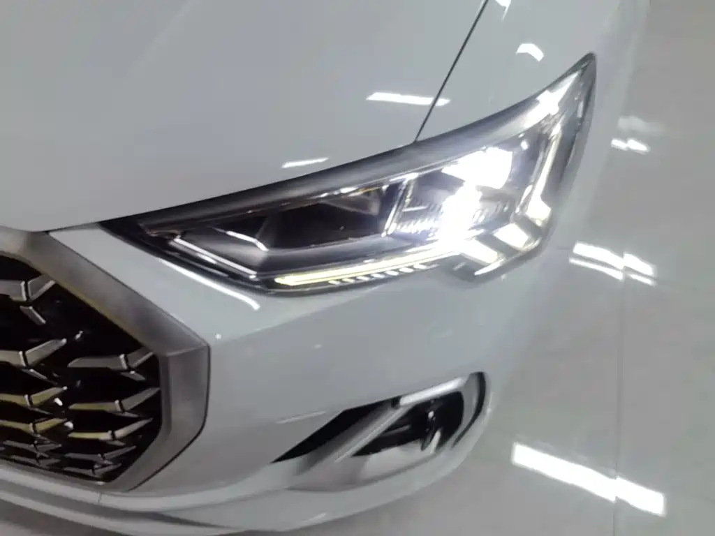 Audi Q3 — миниатюра 24