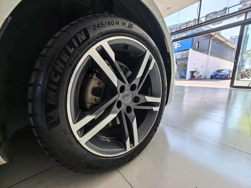 Audi A4L — миниатюра 19