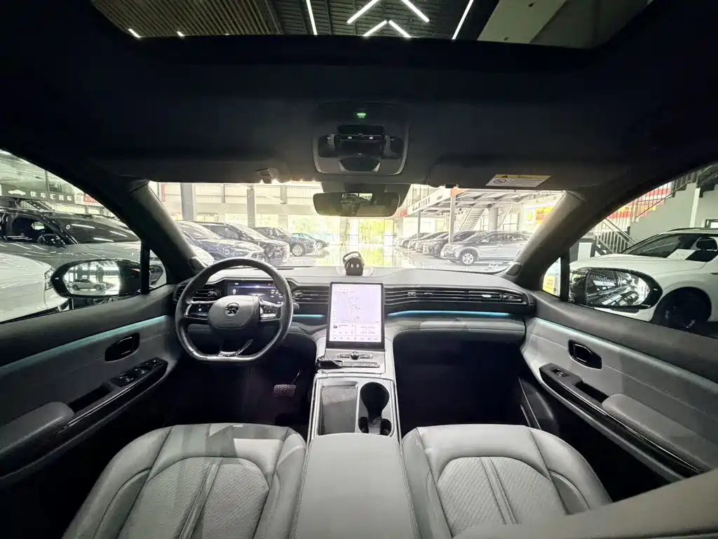 NIO ES6 — миниатюра 15