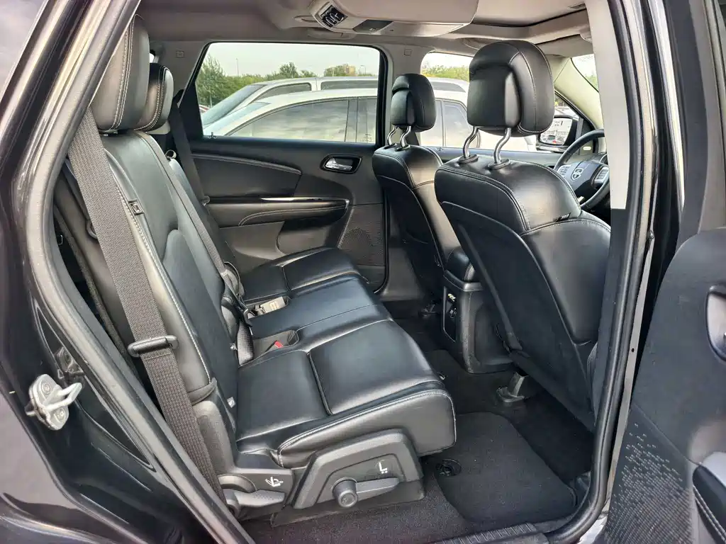 Dodge Journey — миниатюра 16