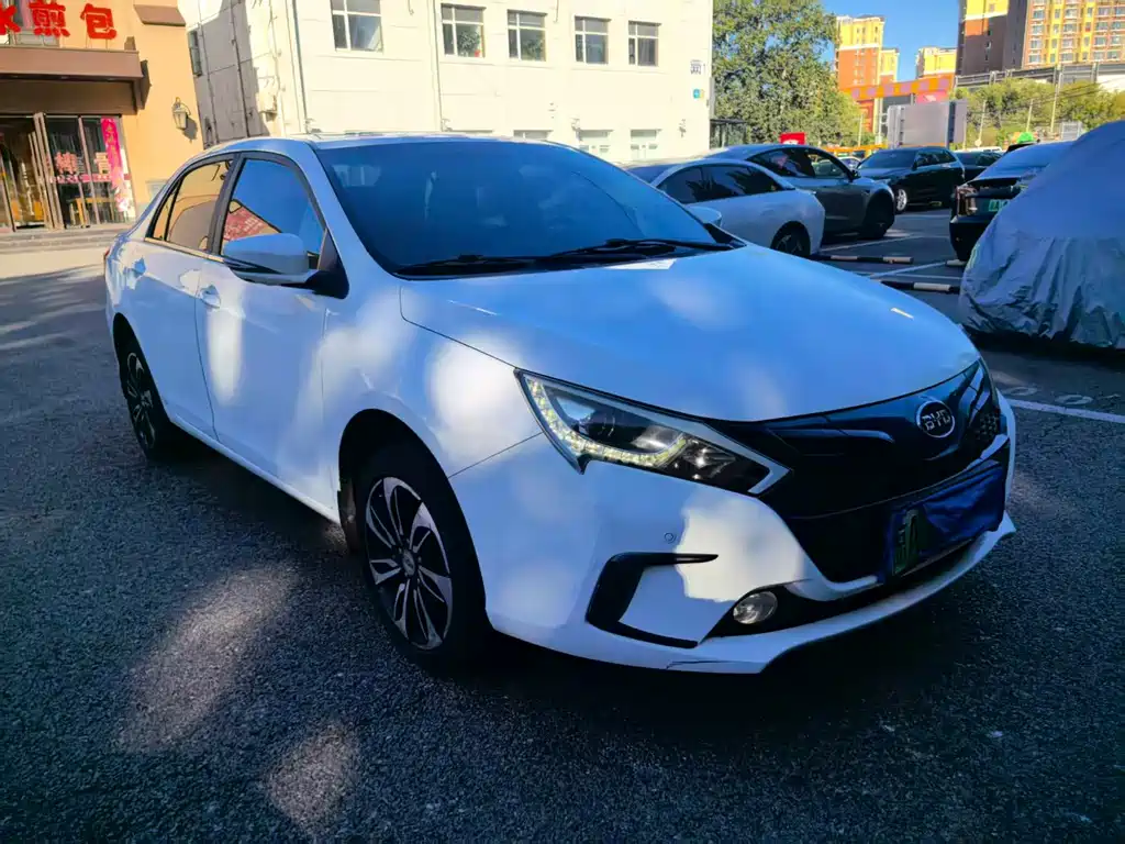 BYD Qin NEV — миниатюра 4