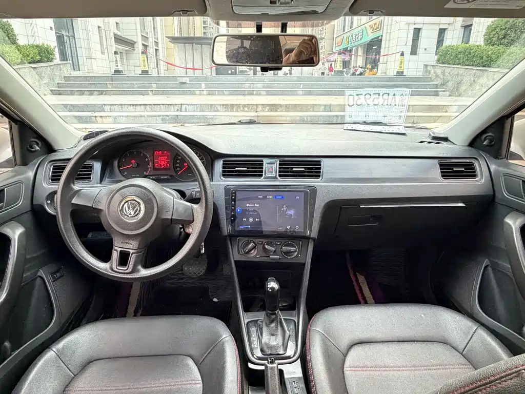Volkswagen Santana — миниатюра 8