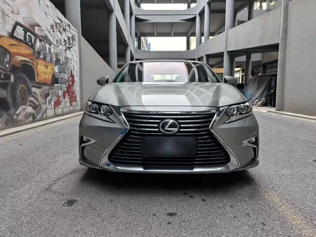Lexus ES — миниатюра 7