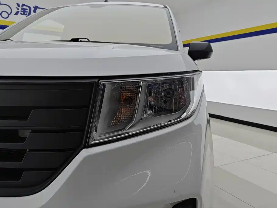 Wuling Hongguang PLUS — миниатюра 5