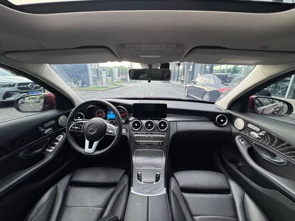 Mercedes-Benz C-Class — миниатюра 17