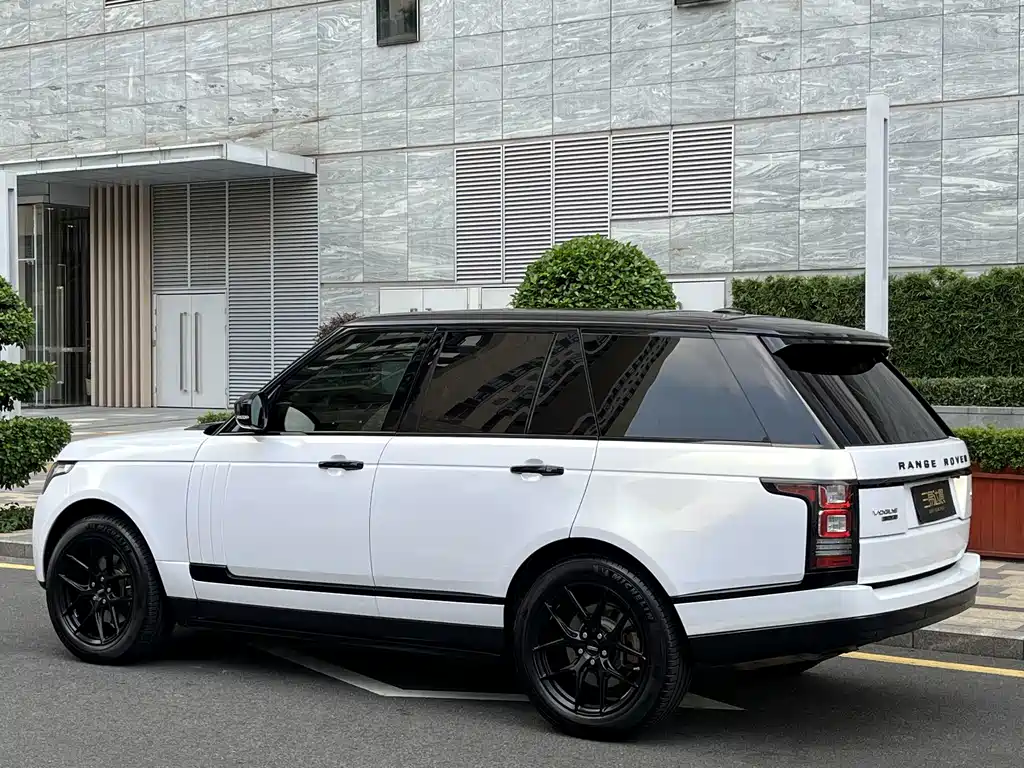 Land Rover Range Rover — миниатюра 4