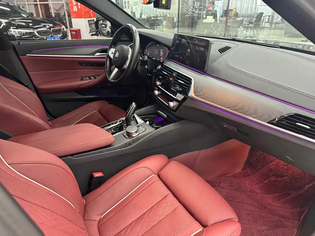 BMW 5 Series — миниатюра 20