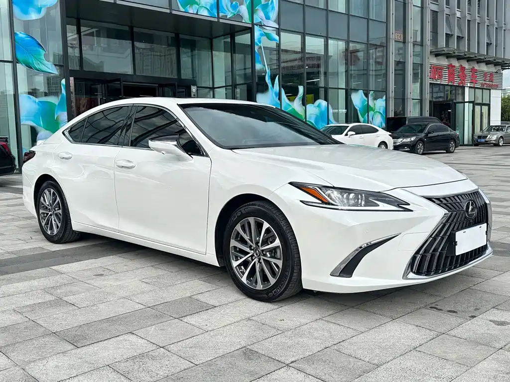 Lexus ES — миниатюра 3