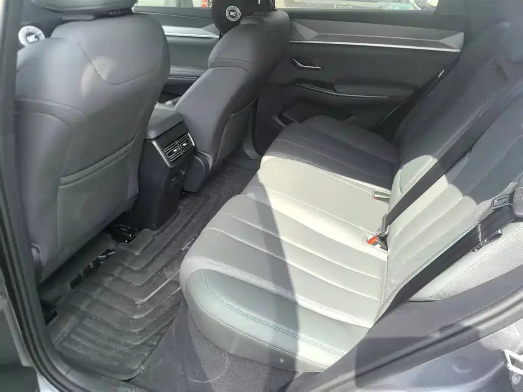 BYD Song Pro Pro 2026 DM-i 220KM