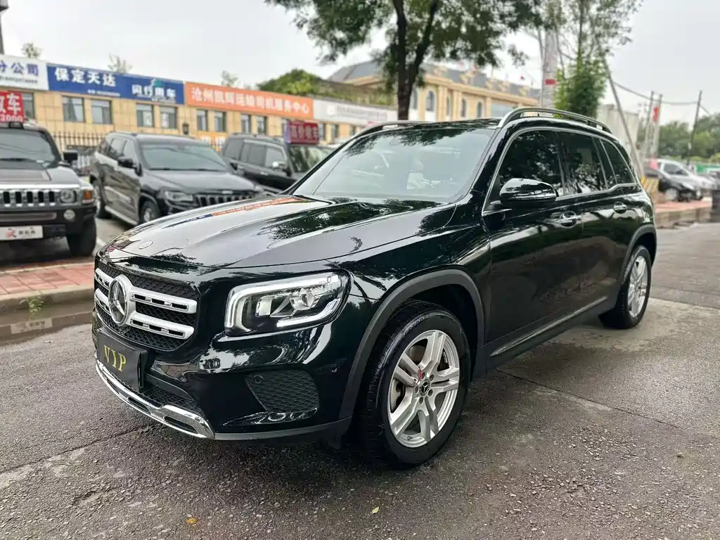 MERCEDES-BENZ GLB