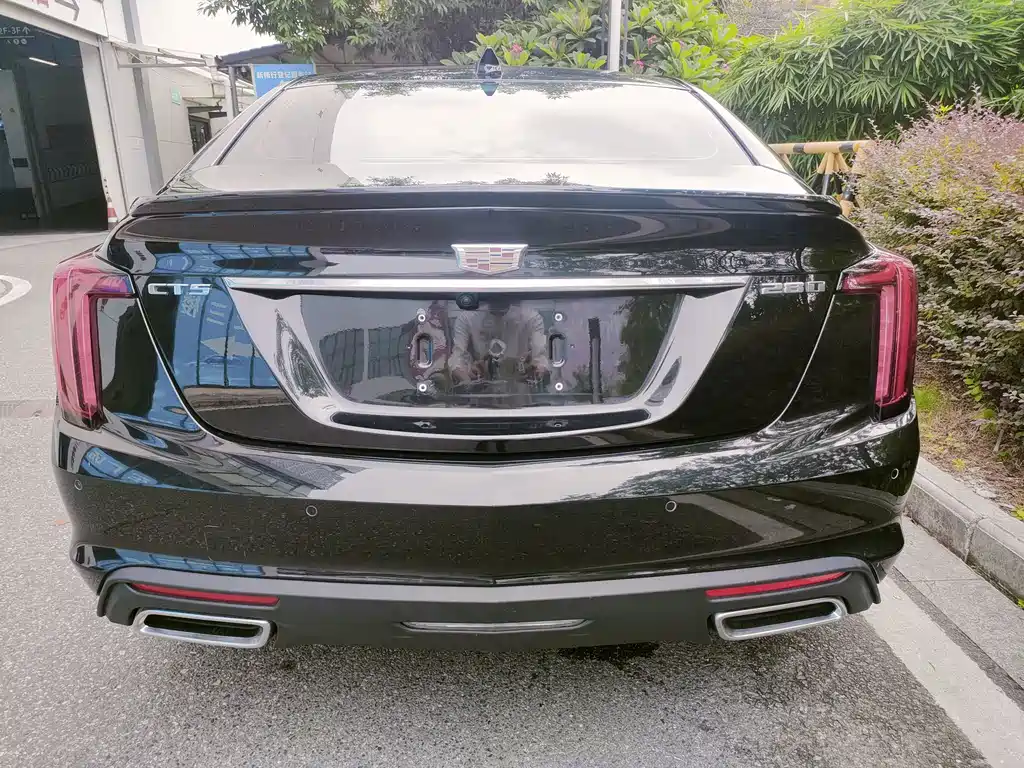 Cadillac CT5 — миниатюра 7