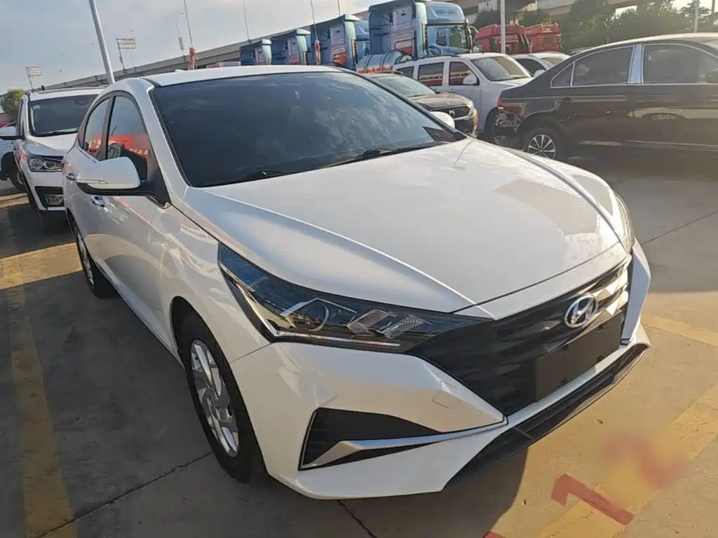 Hyundai Verna — миниатюра 4
