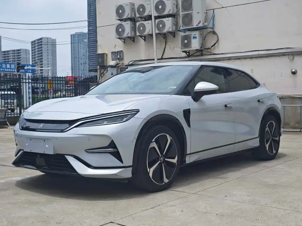 Byd L EV 2024