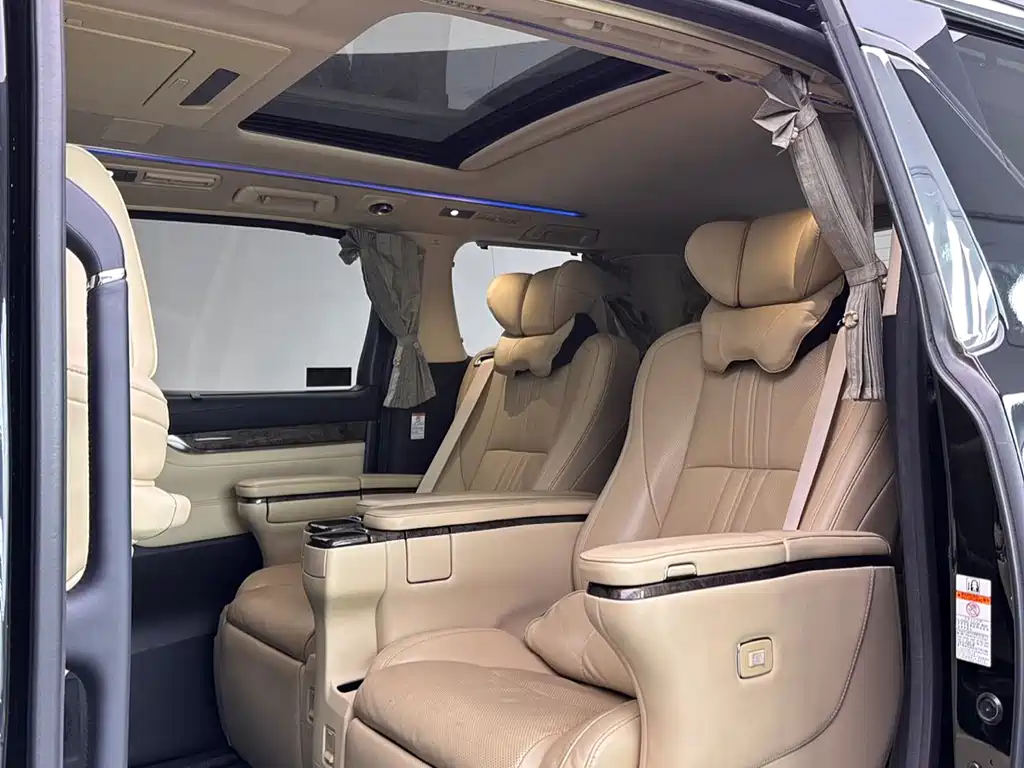 Toyota Alphard 2018 3.5L Luxury