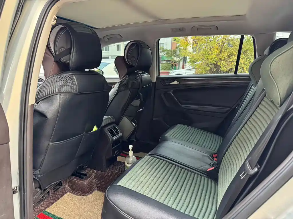 Volkswagen Tiguan L — миниатюра 8