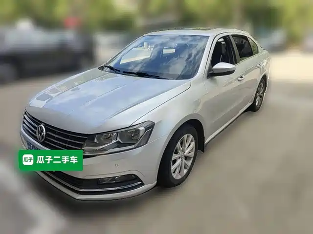 VOLKSWAGEN LAVIDA 2018