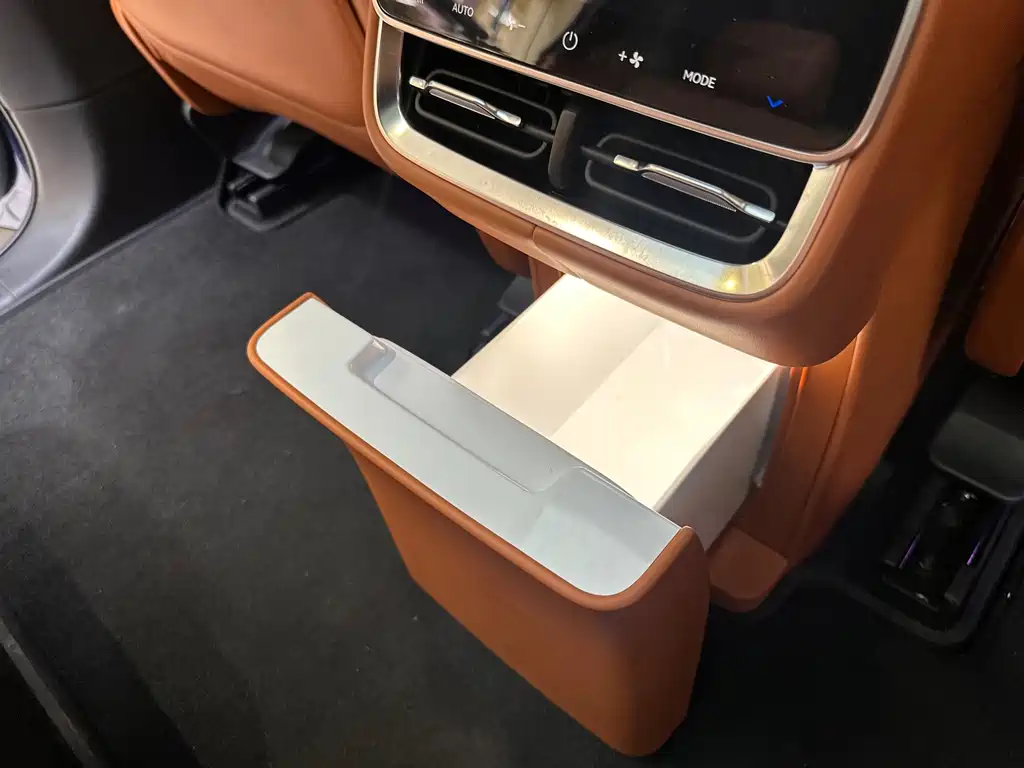AITO AITO M7 — миниатюра 10