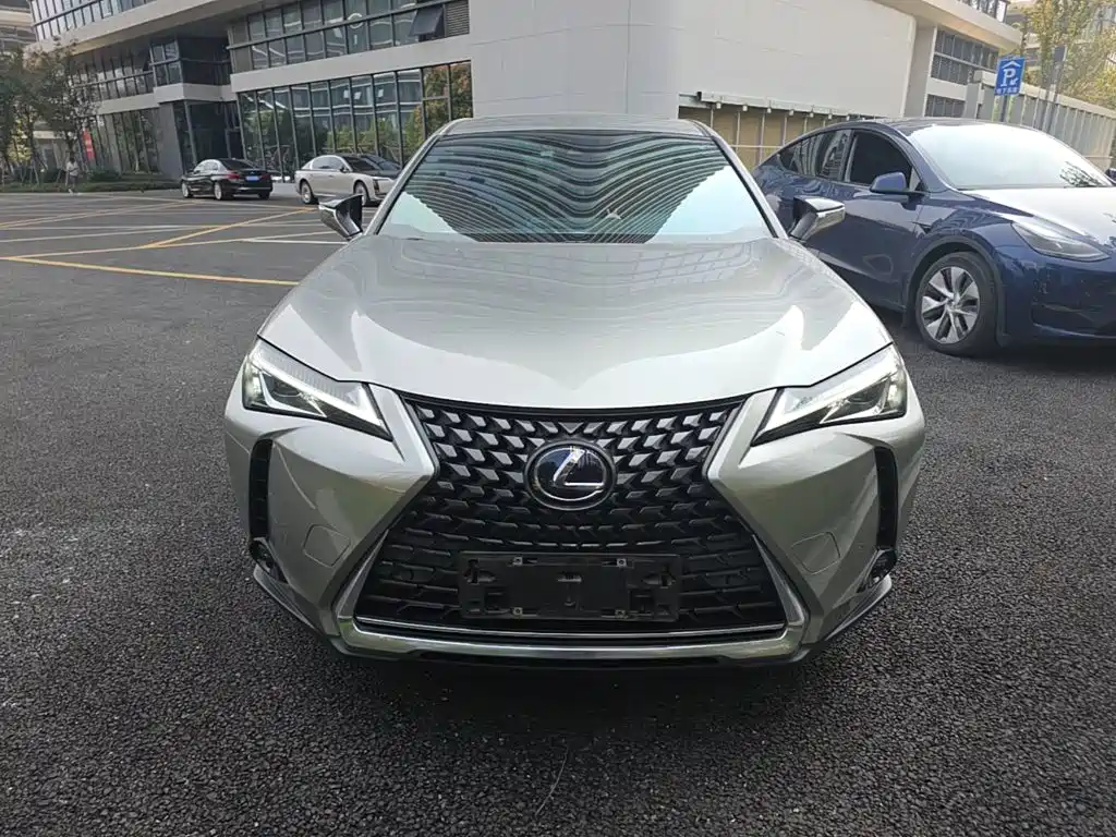 Lexus UX — миниатюра 3