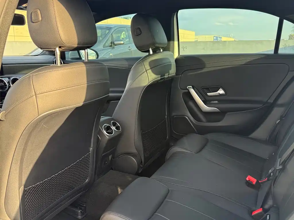 Mercedes-Benz A-Class — миниатюра 5