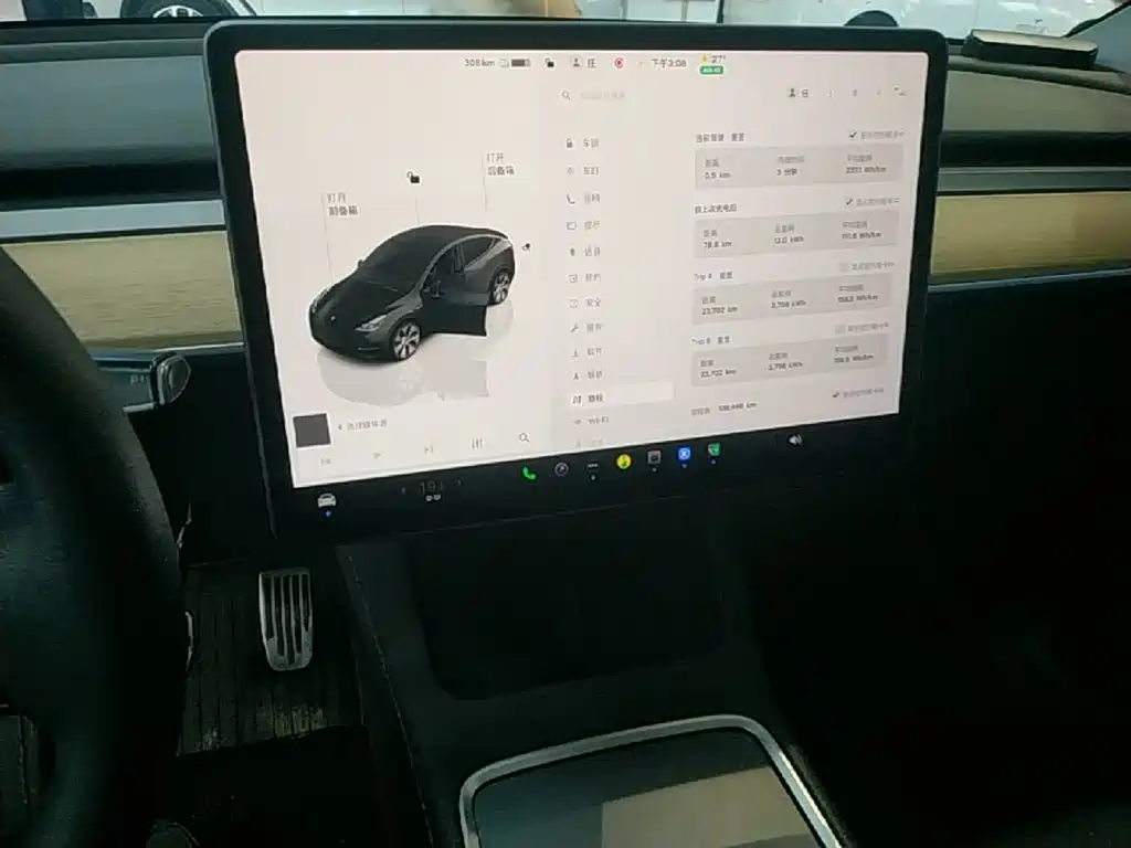 Tesla Model Y — миниатюра 13