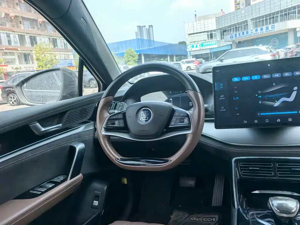 BYD Tang New Energy — миниатюра 7
