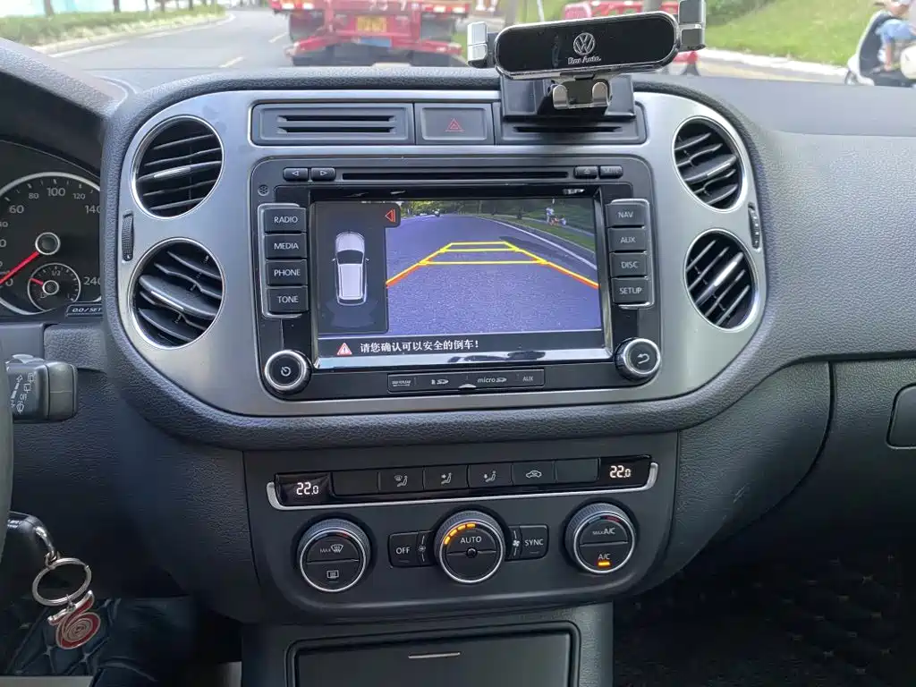 Volkswagen Tiguan — миниатюра 10