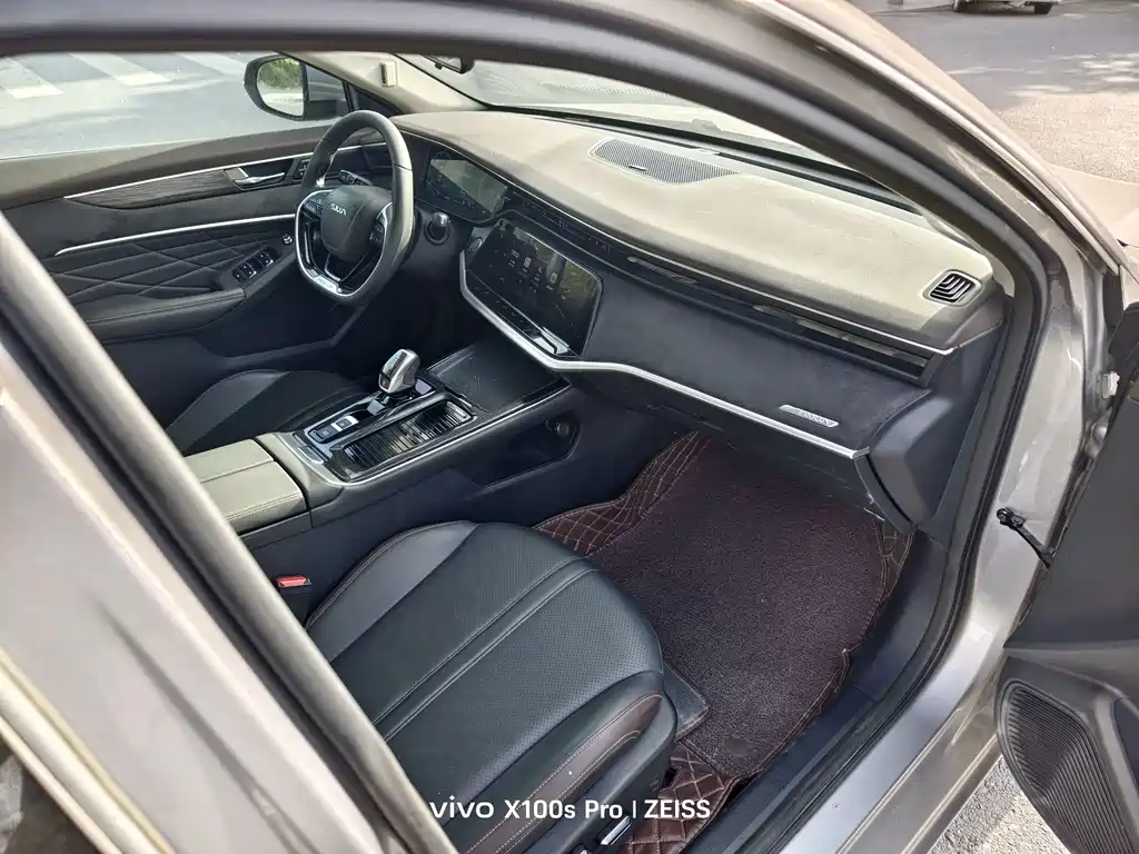 DONGFENG YI HYUN MAX