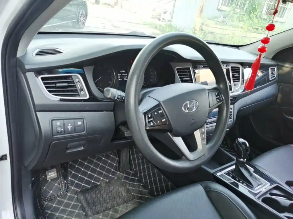 Hyundai Mistra — миниатюра 10